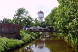 Wasserstraße, Emden, Gracht, Wasserturm, Tretboot