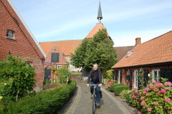 Fahrradtour, radfahren, Krummhörn, Rysum, Kirche